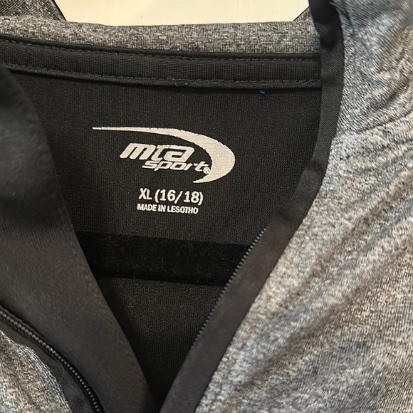 MTA Sport Gray and Black Long Sleeve Athletic Tee - Picture 2 of 6